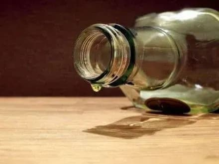 Мужчина вез из Одессы 185 литров суррогатного коньяка