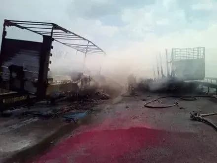 Дві ванжажівки згоріли на Миколаївській трасі