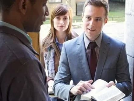 "Свідків Єгови в Росії" запропонували внести до екстремістських організацій у РФ