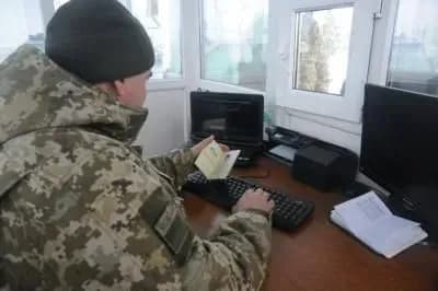 Майже 37 тисяч осіб перетнули КПВВ в зоні АТО минулої доби