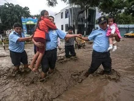Понад 760 млн дол. виділять на усунення наслідків повеней в Перу