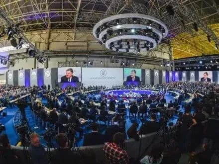 Київ сьогодні проведе переговори щодо траншу МВФ — П.Порошенко