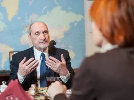 ФСБ РФ незаконно отримувала інформацію від польської контррозвідки – міністр оборони Польщі