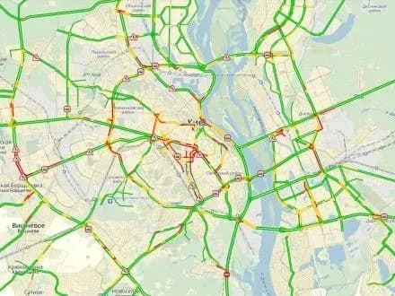 Пробки в Киеве достигли семи баллов