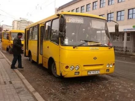 Проїзд у маршрутках Рівного подорожчав до 4 грн
