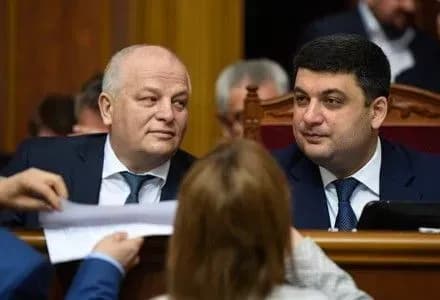 Місцевим бюджетам не загрожує скасування "тютюнового" акцизу - В.Гройсман