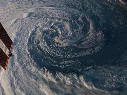 В Австралії евакуюють тисячі людей через циклон "Деббі"