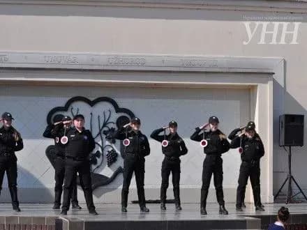 Дитячий флешмоб за безпеку дорожнього руху пройшов в Ужгороді