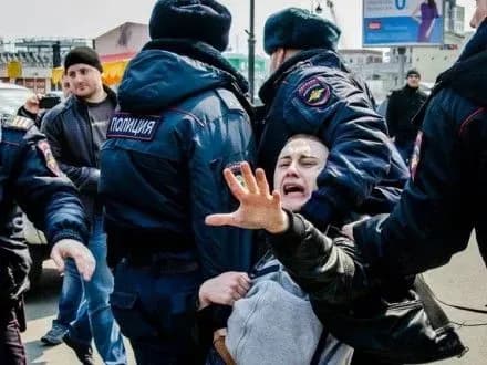 Лауреати премії "Ніка" зі сцени підтримали затриманих на мітингах проти корупції