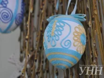 На Великодній виставці в Ужгороді представили понад 500 писанок