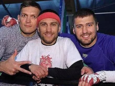 Президент: гордий, що український гімн сьогодні тричі лунав на честь наших перемог