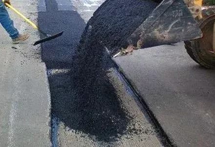 Службу автомобільних доріг Харківщини звинуватили у дискримінації учасників тендеру