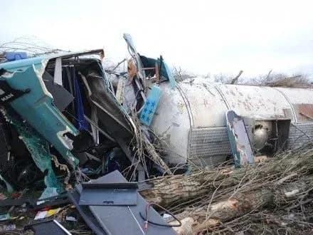 Вантажівка із олією перекинулась під Миколаєвом