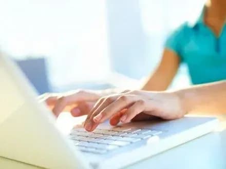 Украинцы в прошлом году 75 млн раз воспользовались онлайн-услугами без бюрократии - П.Петренко