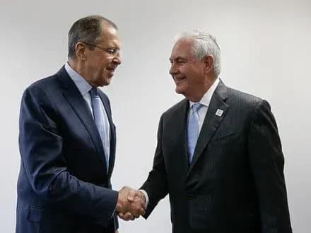 С.Лавров і Р.Тіллерсон почали переговори у Москві