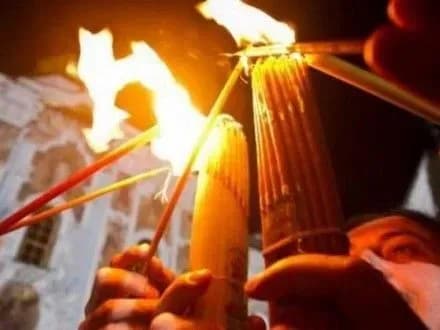Благодатний вогонь із Єрусалима зустрічатимуть в аеропорту "Бориспіль" у суботу