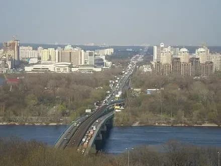 Рух на мосту Метро через Русанівську протоку у Києві обмежать