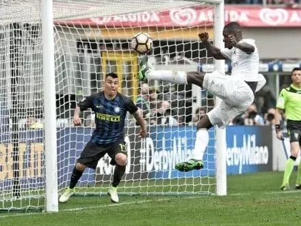 Міланське дербі завершилося результативною нічиєю