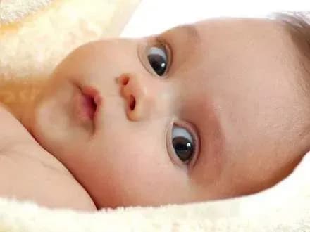 Женщину, которая накормила младенца алкогольной смесью, будут судить в Киеве