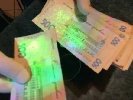 Заступника гендиректора аеропорту Львова затримано на хабарі в 40 тис. грн – Ю.Луценко