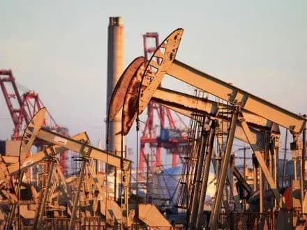 Brent торгується на рівні 52,99 дол. за барель