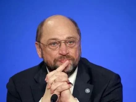 М.Шульц привітав Е.Макрона з результатами I туру виборів у Франції