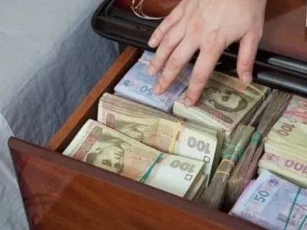 Черкащанин привласнив більше 1 млн грн на дорожніх роботах