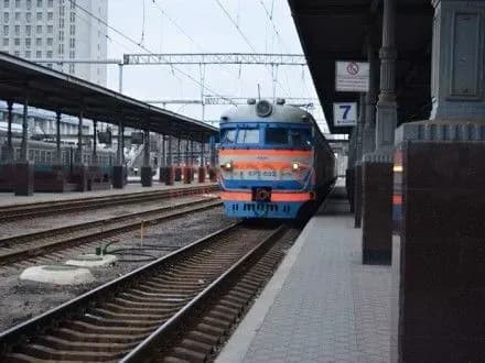 У зв’язку з декомунізацією було перейменовано 19 залізничних станцій