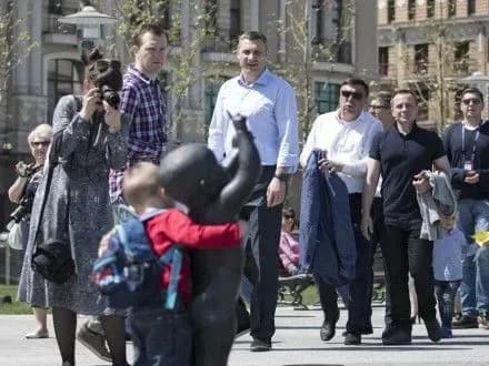 У Києві відкрили оновлену наземну частину Поштової площі