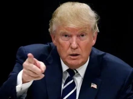 Д.Трамп не "підставлятиметься" перед опонентами зняттям санкцій з РФ - В.Фесенко