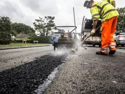 Волинська служба автодоріг незаконно визнала переможцем тендеру компанію свого екс-керівника - АМКУ