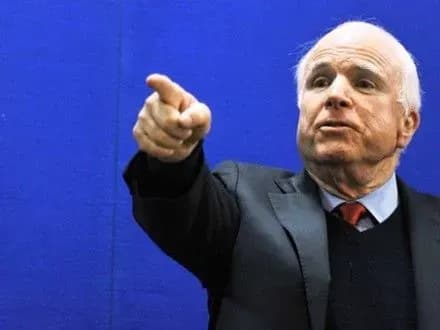 Дж.Маккейн закликав сенат США ввести жорсткі санкції проти РФ - ЗМІ