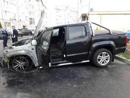 Автомобіль нардепа згорів у Луцьку