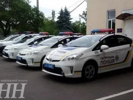 А.Аваков вручив одеській поліції службові автомобілі та іменну зброю