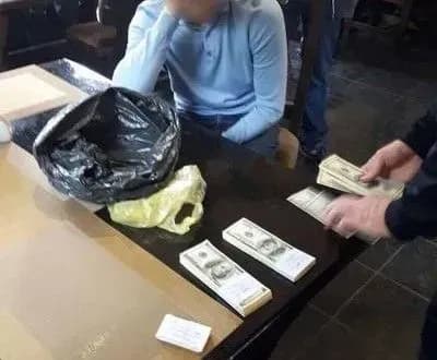 Прокуратура Харкова викрила злочинці які вимагали 70 тис. дол. за призначення на посаду