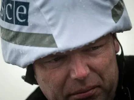 Робота з розмінування ґрунтових доріг на Донбасі досі не завершена – А.Хуг