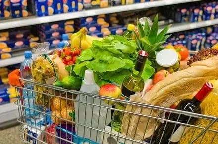 Ціни на продукти харчування за місяць зросли на 2,4%