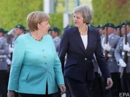 Т.Мей запевнила А.Меркель в швидкий старт переговорів по Brexit