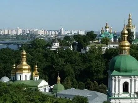 Сьогодні у Києві тепло та без опадів