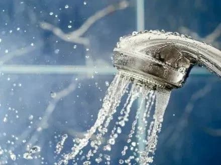 Частина Києва може залишитися без гарячої води до жовтня - "Київенерго"