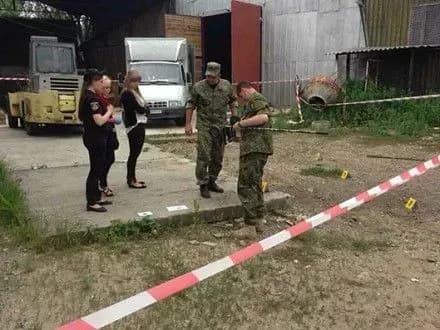 Хмельницький пенсіонер підірвав гранату посеред натовпу людей