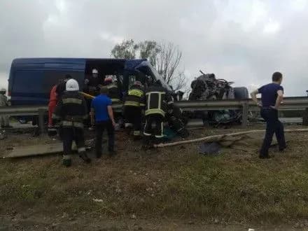 У ДТП за участю мікроавтобуса на Львівщині загинуло троє людей