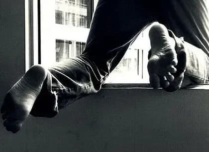 Пацієнт львівської лікарні викинувся з вікна