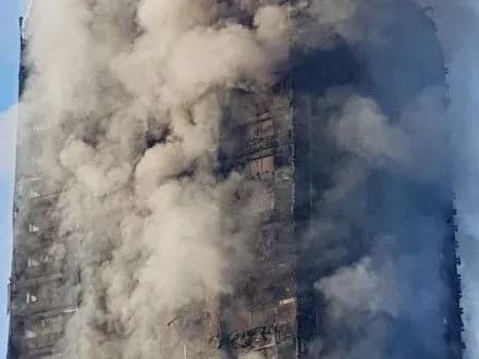Під час пожежі в лондонській багатоповерхівці госпіталізували 50 людей, є загиблі