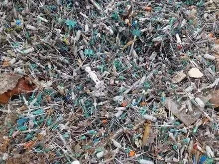 Стихійне звалище використаних шприців ліквідували у Кропивницькому