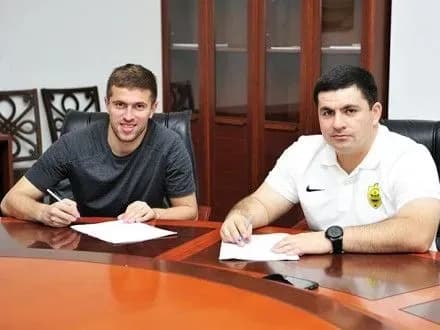 Футболіст Зорі І.Чайковський перейшов до стану ФК Анжі