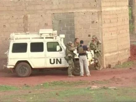 Двоє штатних працівників ЄС загинули під час нападу на курорт в Малі