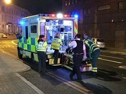 Фургон у Лондоні наїхав на людей, які виходили з мечеті