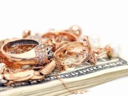 Законопроект С.Рибалки про ломбарди є лобіським і має замовників - експерт