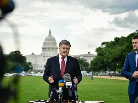 П.Порошенко: ми не бачимо необхідності змінювати нормандський формат